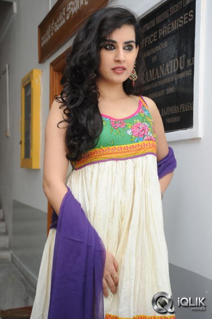 Archana-at-Maha-Bhaktha-Siriyala-Movie-Platinum-Disc-Function